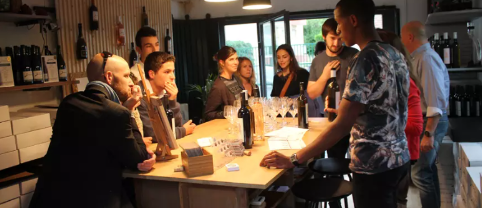 Atelier dégustation de vins + tapas + carte black (1 personne)